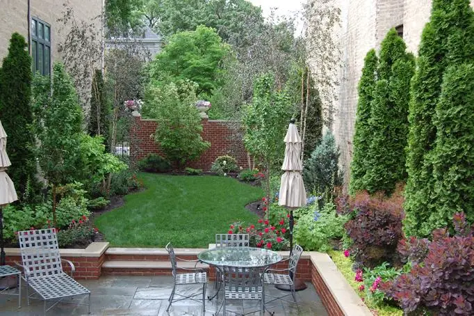 Backyard Living and Entertaining