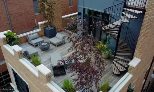 Urban Chicago Roof Deck Design