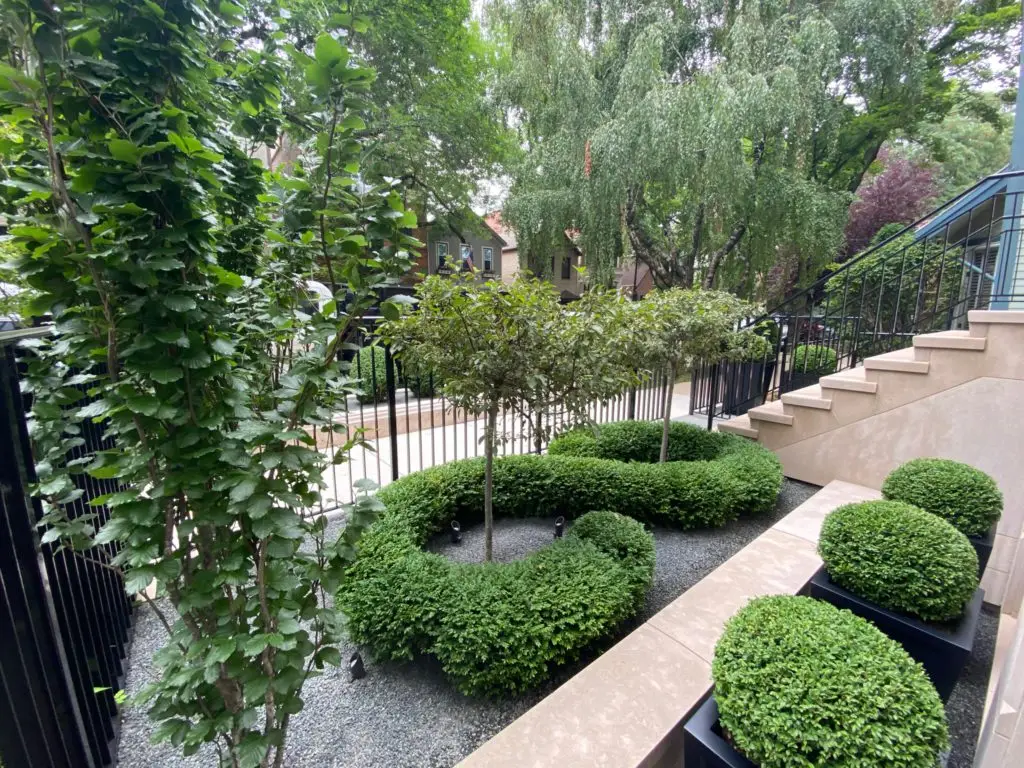 Timeless - Garden Landscape Designer Chicago - Clean hardscapes